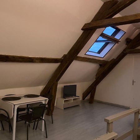 Chablis: Grand Studio En Plein Centre Ville Exterior photo