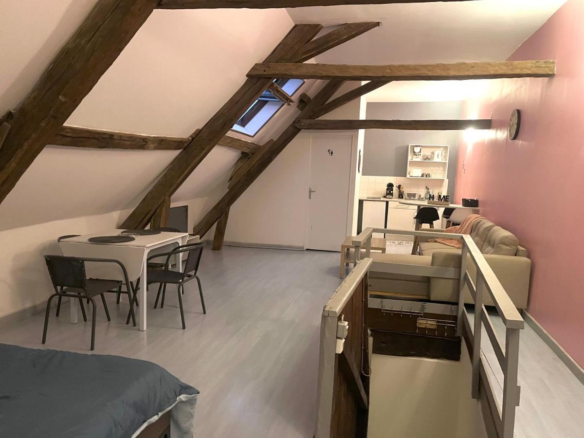 Chablis: Grand Studio En Plein Centre Ville Exterior photo